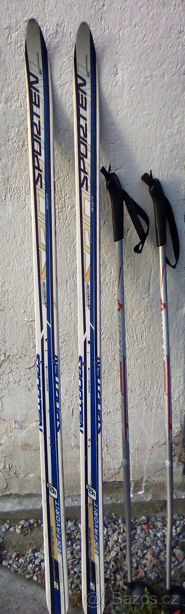 Dětské běžky s hůlkami a botama