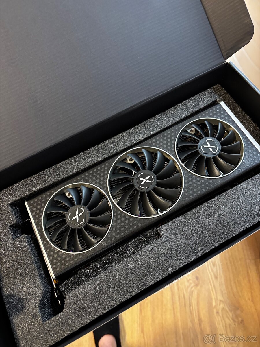 Grafická karta AMD RX 6750 XT 12GB