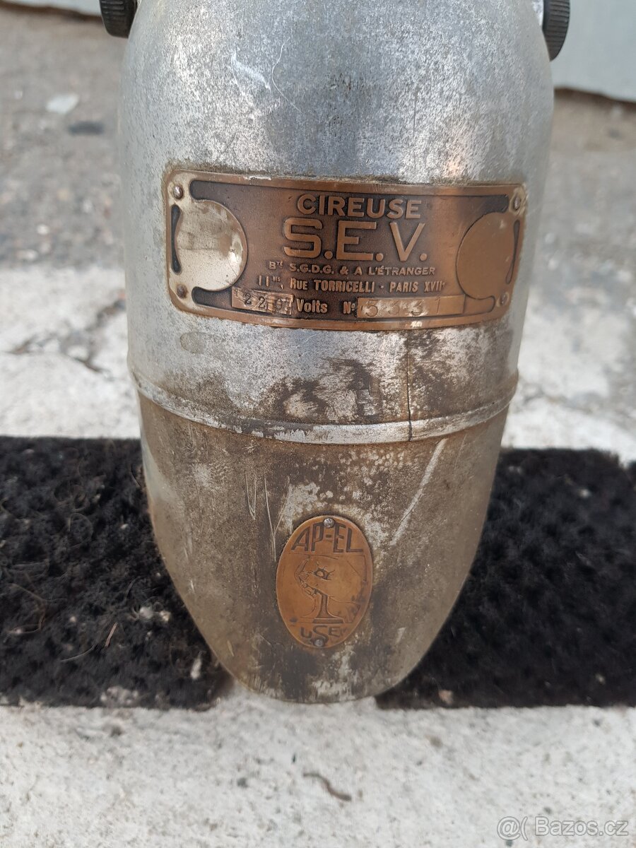 Historická elektrická leštička na parkety, Francie 30.léta.