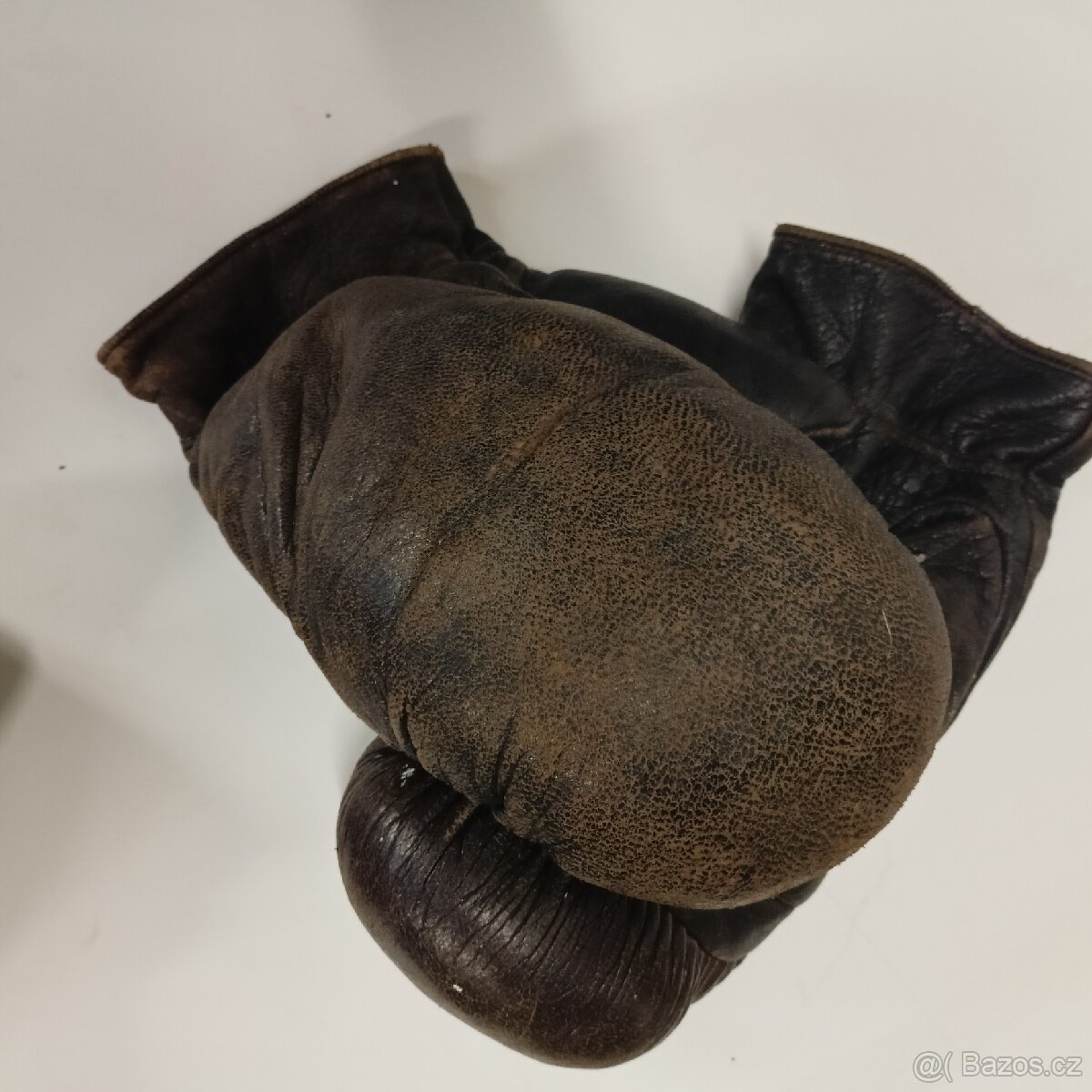Retro boxerské rukavice  z pravé kůže jemné nepoškozené