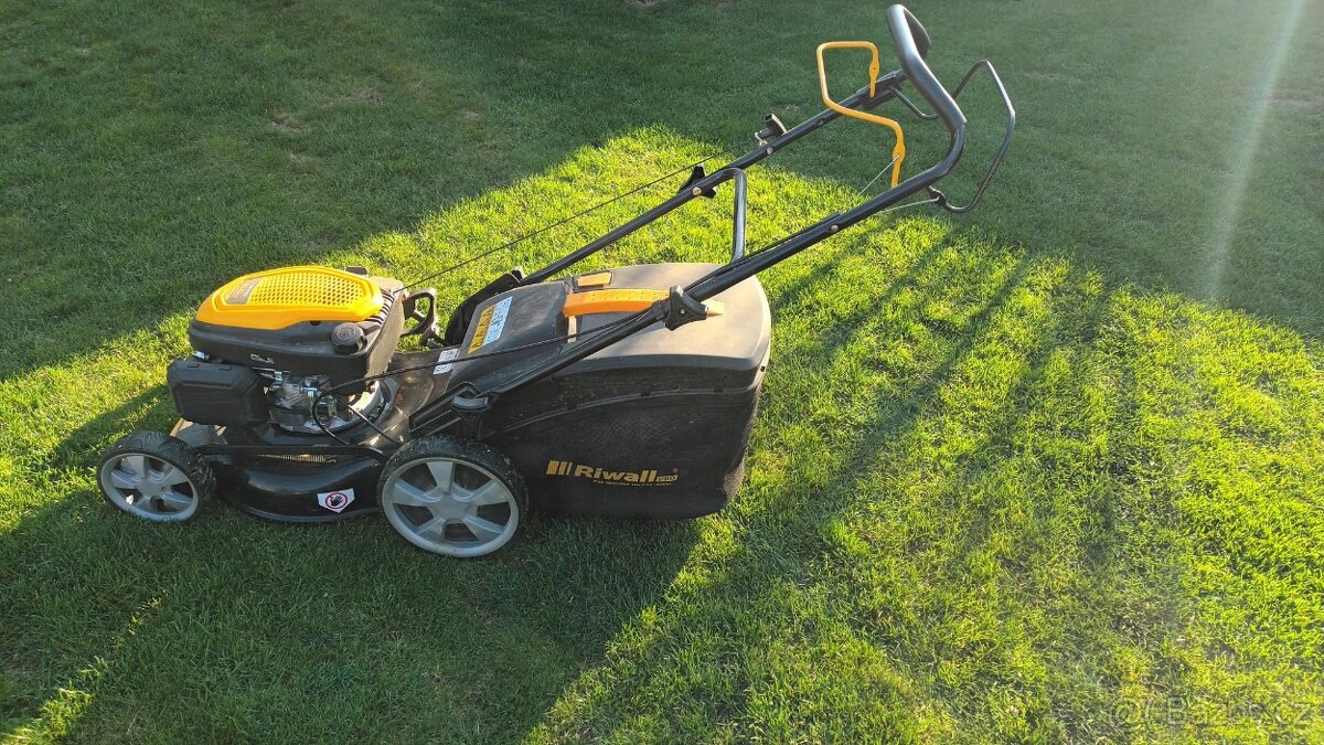 Prodám sekačku Riwall PRO 46