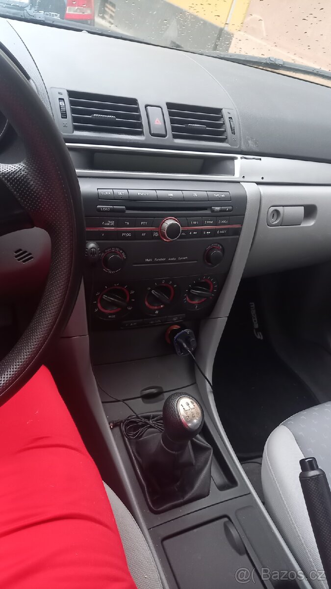 Mazda 3 1.6 77kw benzín 2004