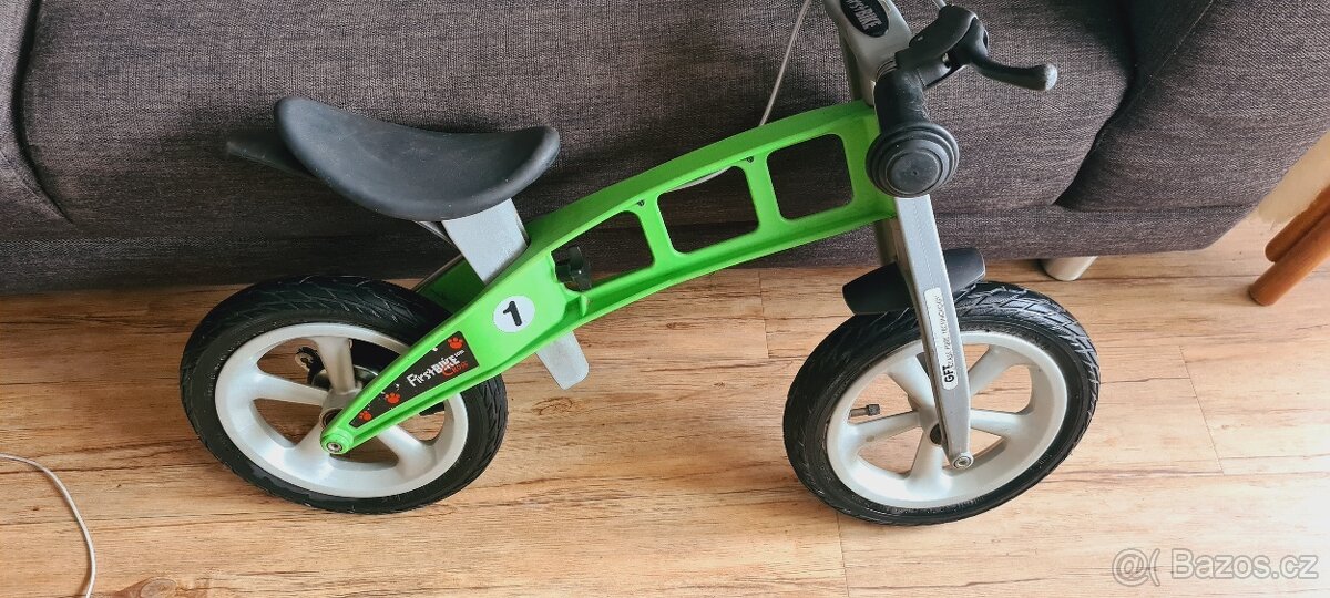 Dětské odrážedlo First Bike