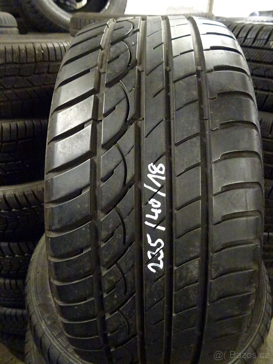 Letní pneu Rovelo, 235/40/18, 2 ks, 6,5 mm