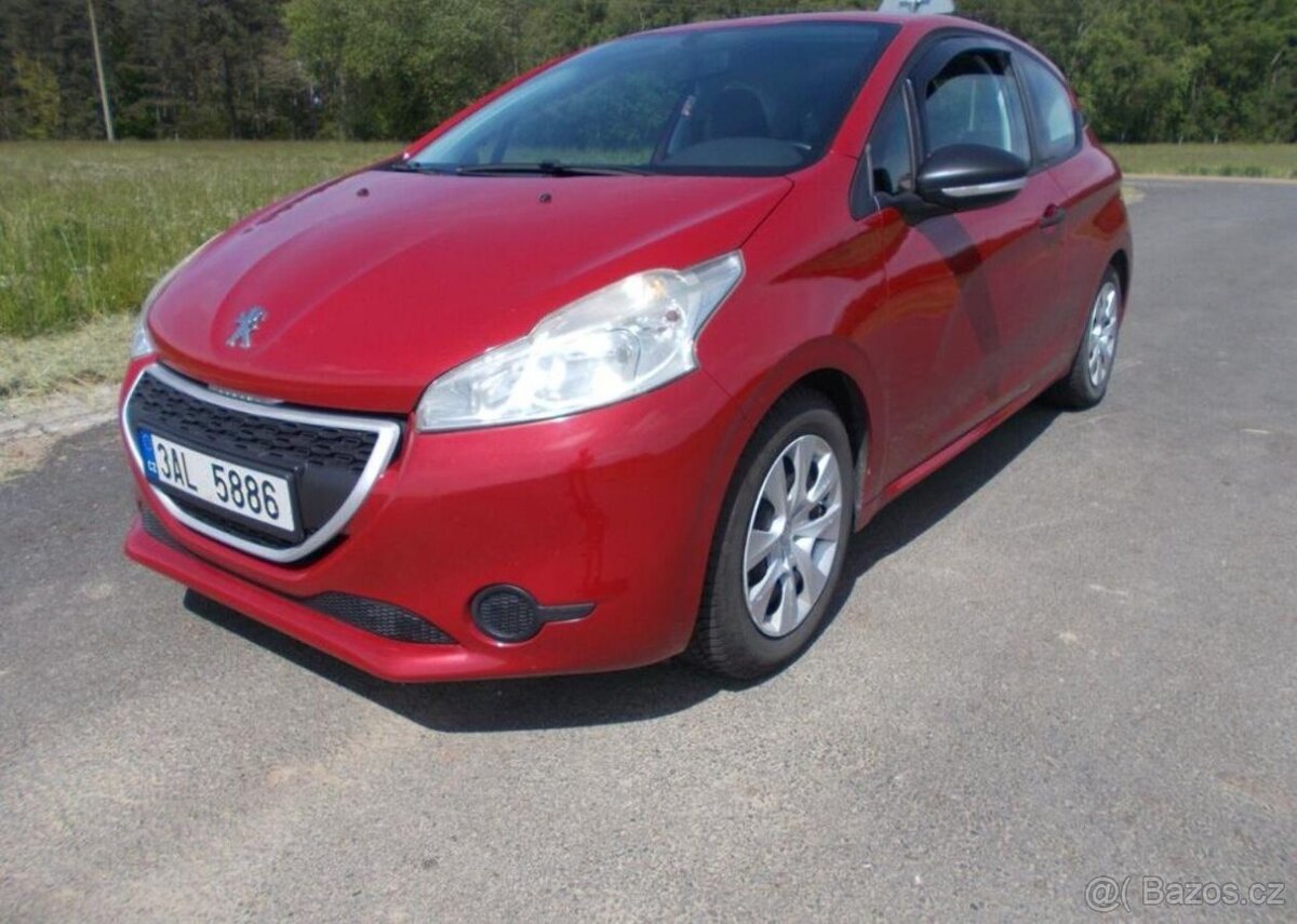 Peugeot 208 1,4HDI koup nové ČR ,113 000km nafta manuál