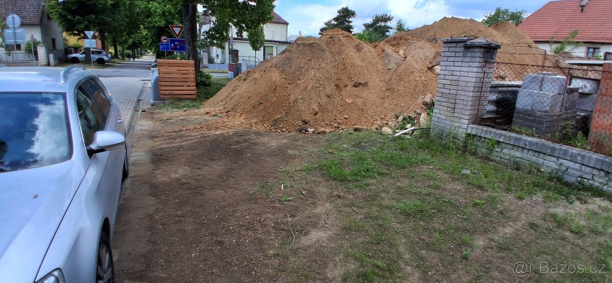 Písek za odvoz. Zemina za odvoz