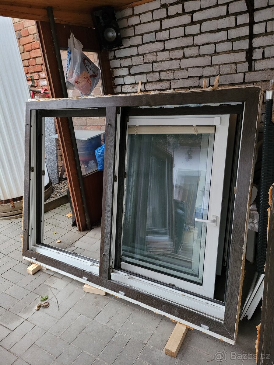 Prodám plastové okno