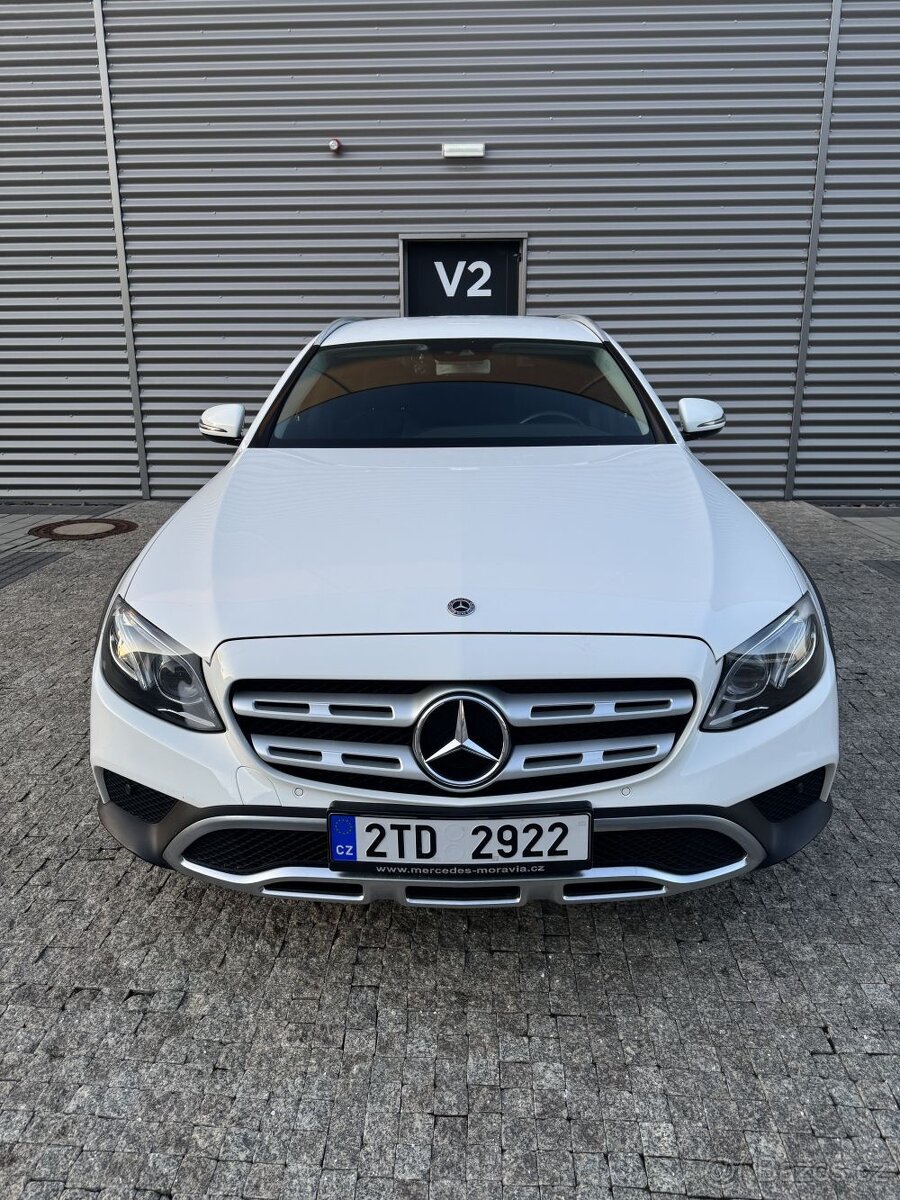 Mercedes Benz E-Class E220D 4matic Alltrain
