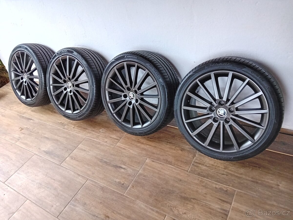 TOP letní Turini r18 Škoda Octavia 3
