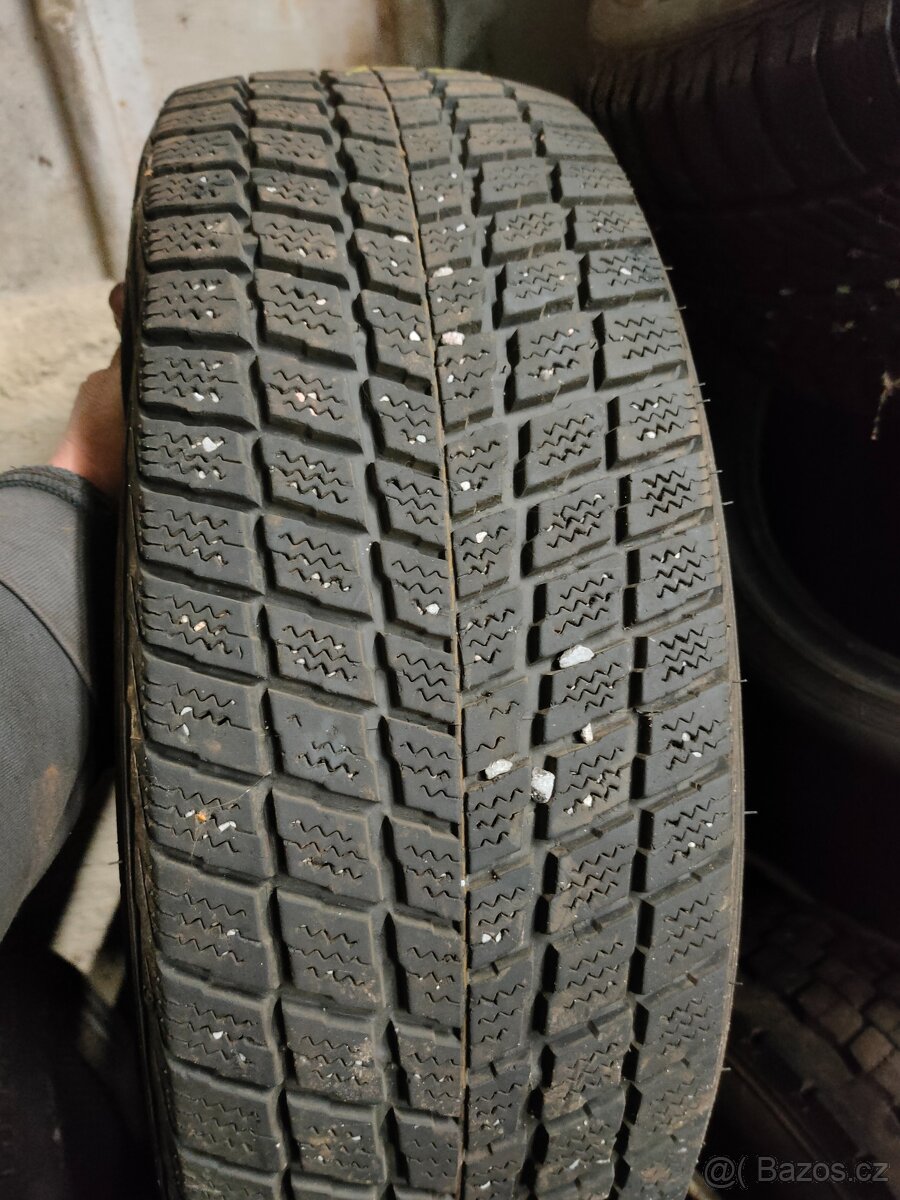 Pneumatiky zimní 225/60R17