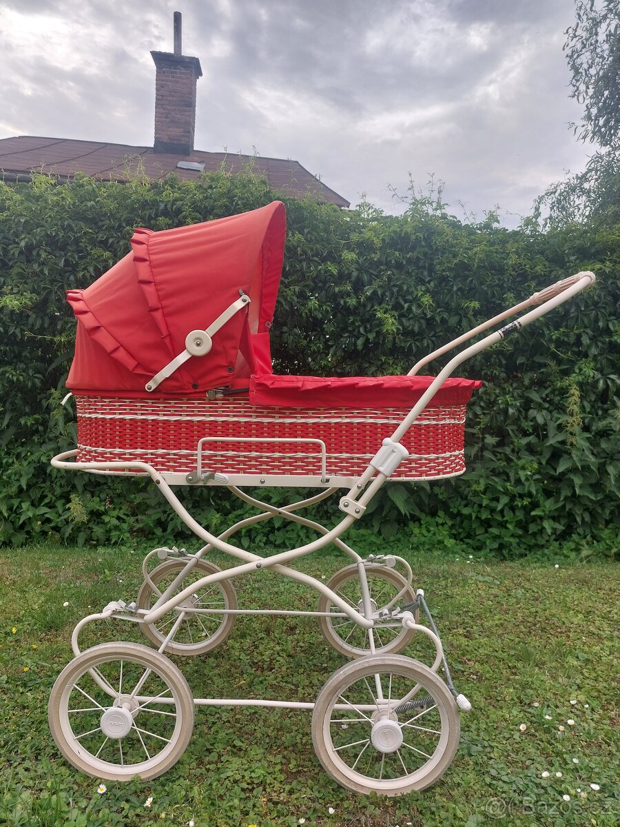 Retro kočárek Liberta
