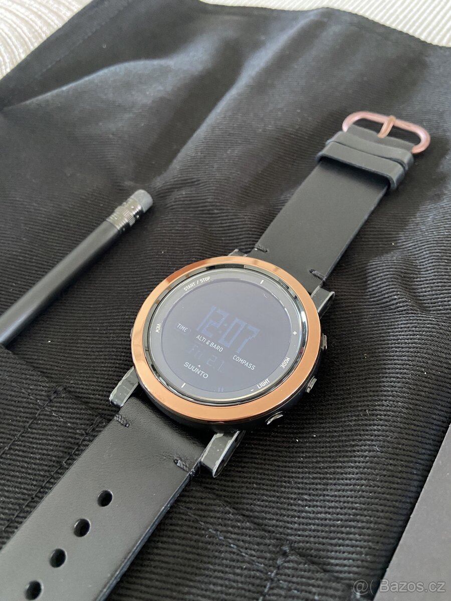 Hodinky nové Suunto Core Essential Ceramic