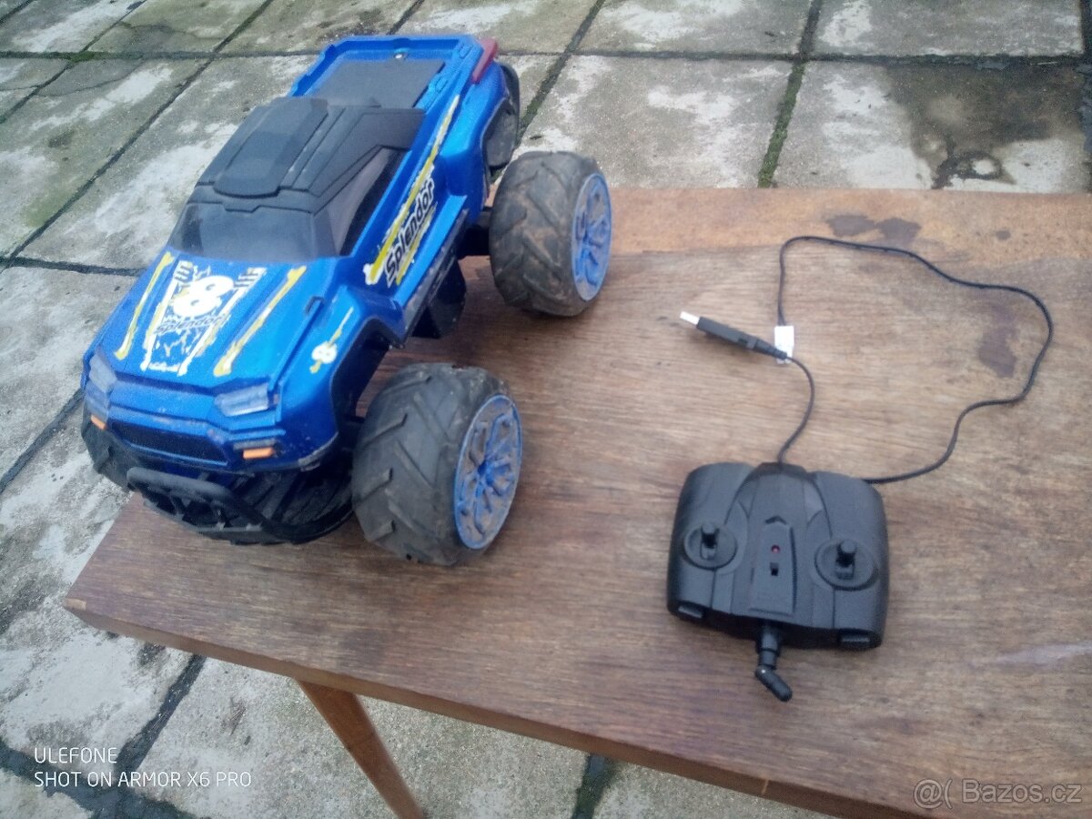 Auto na dálkové ovládání