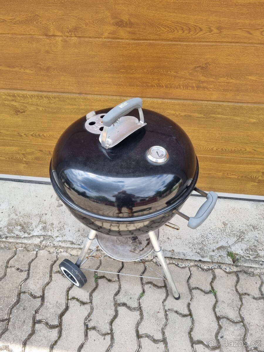 grill weber průměr 47cm