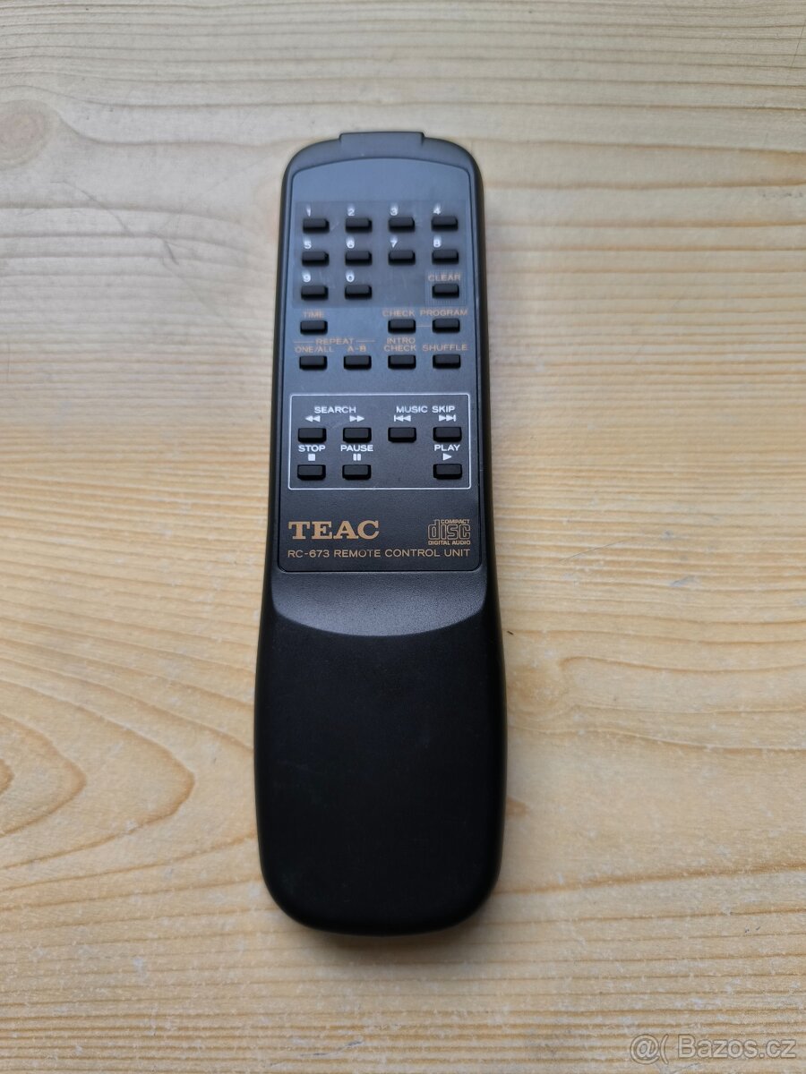Pěkný Dálkový ovladač CD TEAC RC-853 + Nové Baterie.