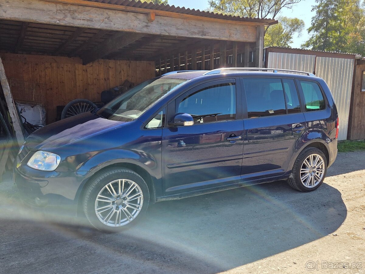 Prodam nebo vyměním Vw Touran 7mist Akce do neděle za 25000k