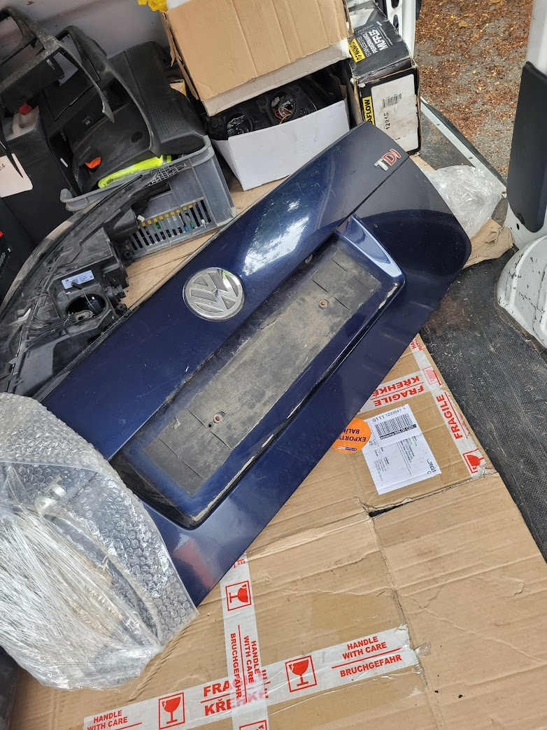 Víko kufru Passat B5.5 sedan, zadní kapota