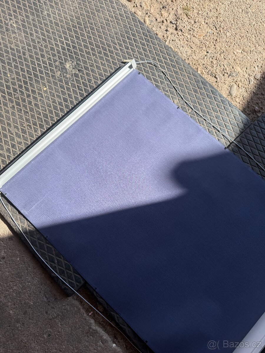 Rolety velux do střešního okna