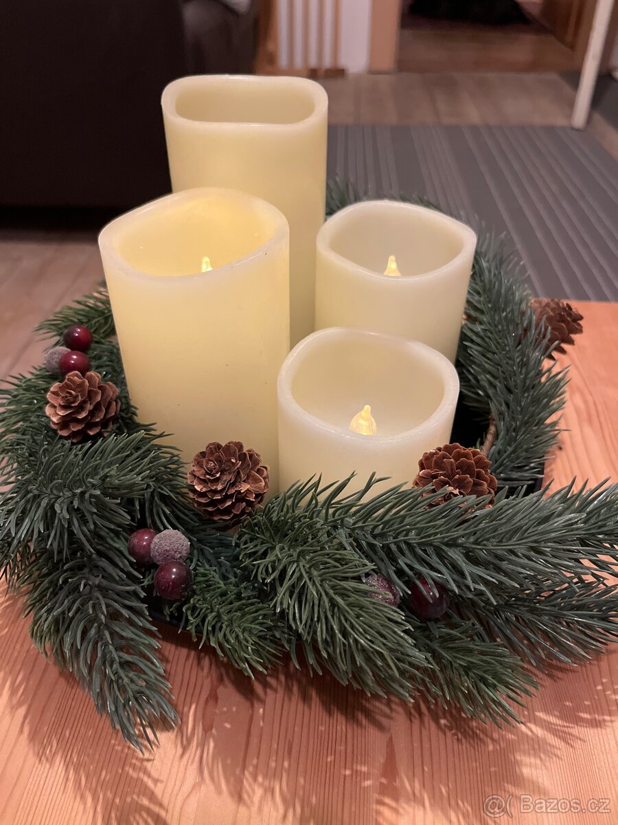 Vánoční adventní věnec