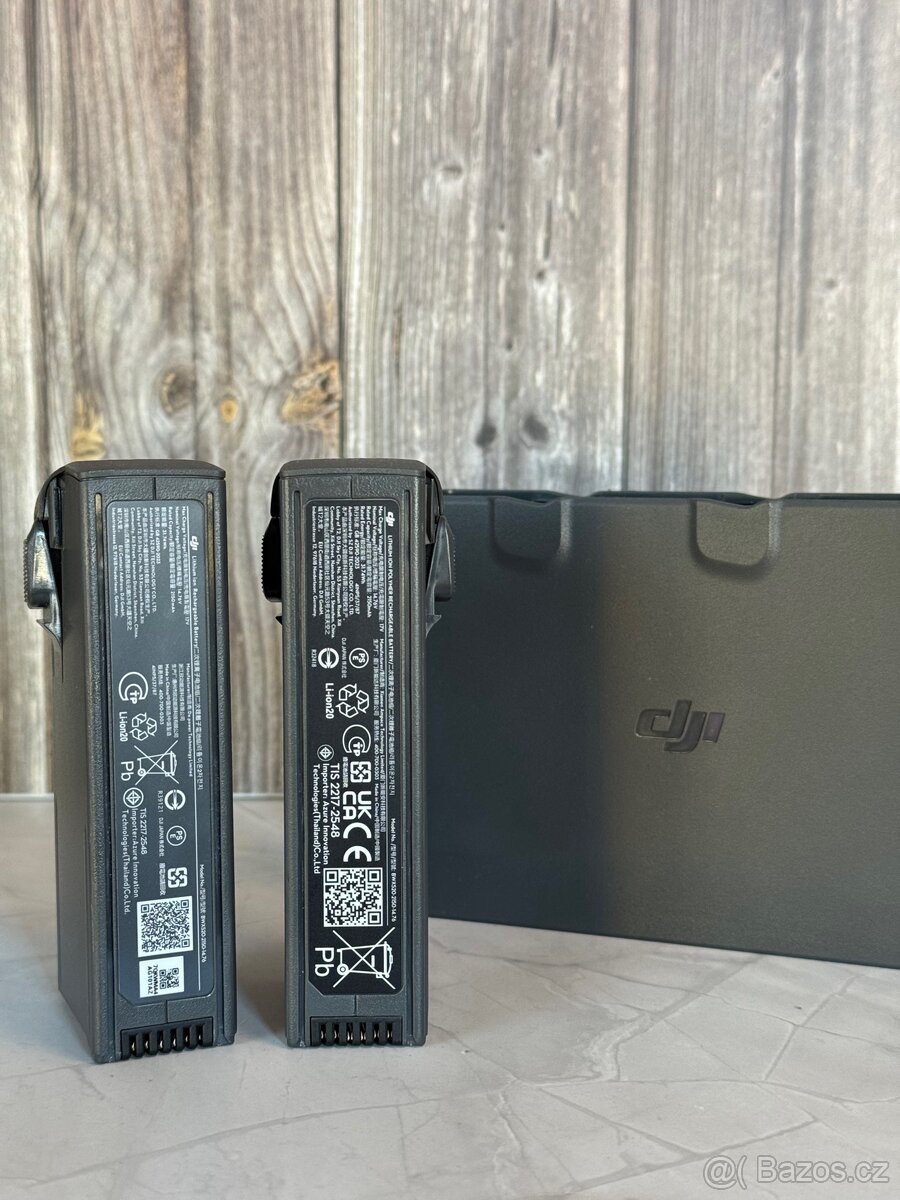 DJI Avata 2 Baterie / dock / brašna