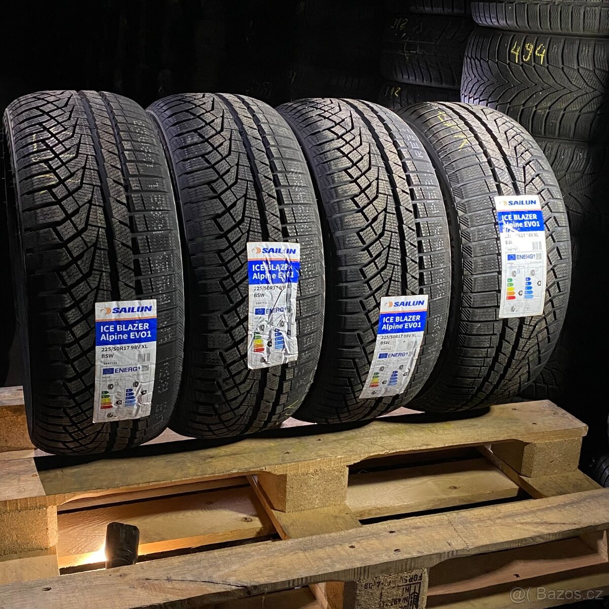 NOVÉ Zimní pneu 225/50 R17 98V XL Sailun