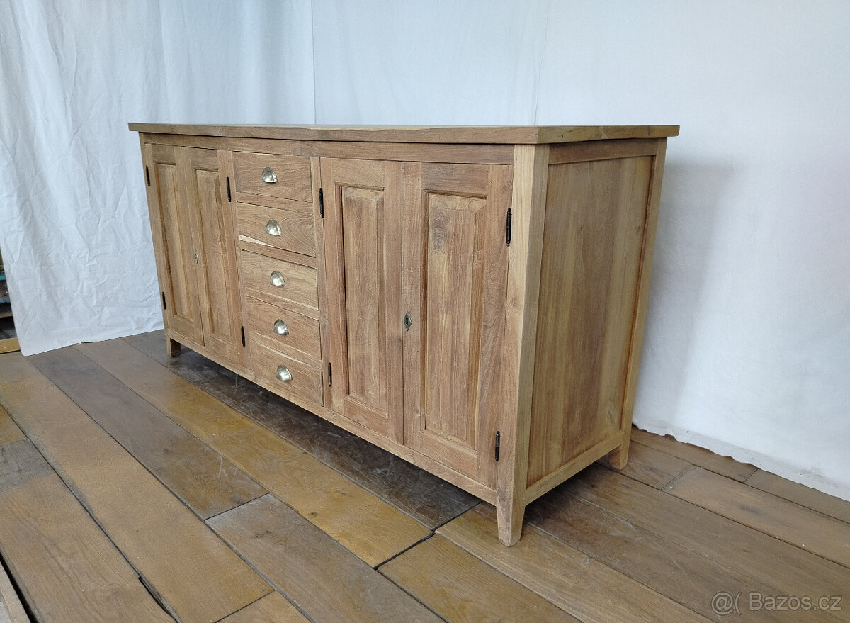 Velká masivní komoda TEAK