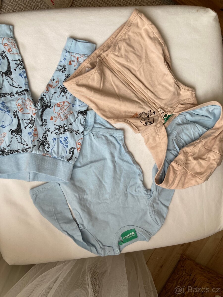 Obleceni - kluk vel. 68 - Souprava Madagascar