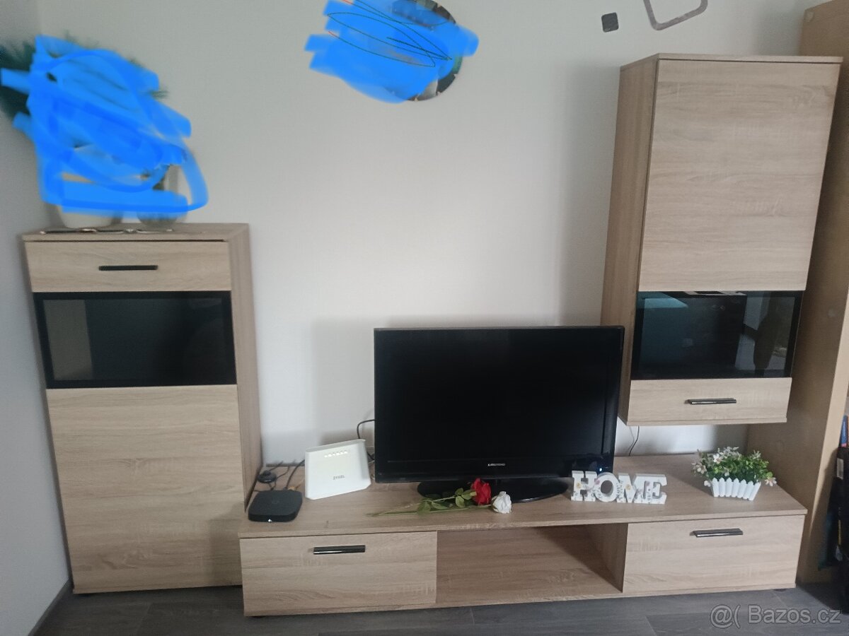 Obývací TV stěna