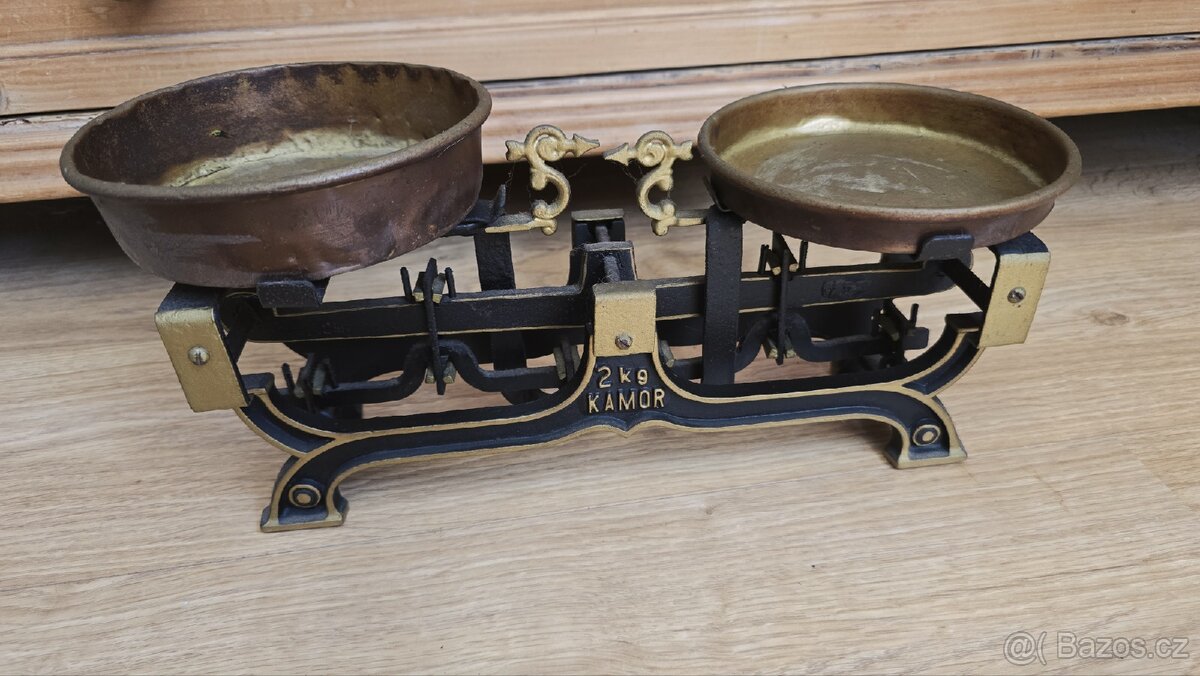 Staré váhy Kamor 2 kg