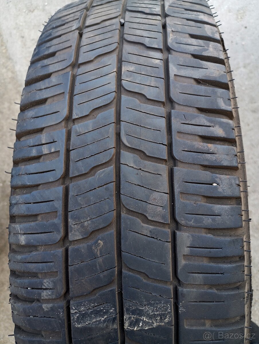 Celoroční užitkové pneumatiky Kleber 215/70 R15 C