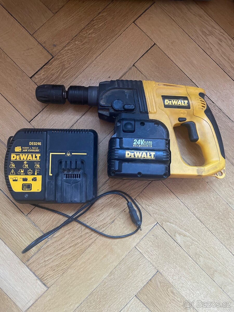 Dewalt Aku kombinované kladivo