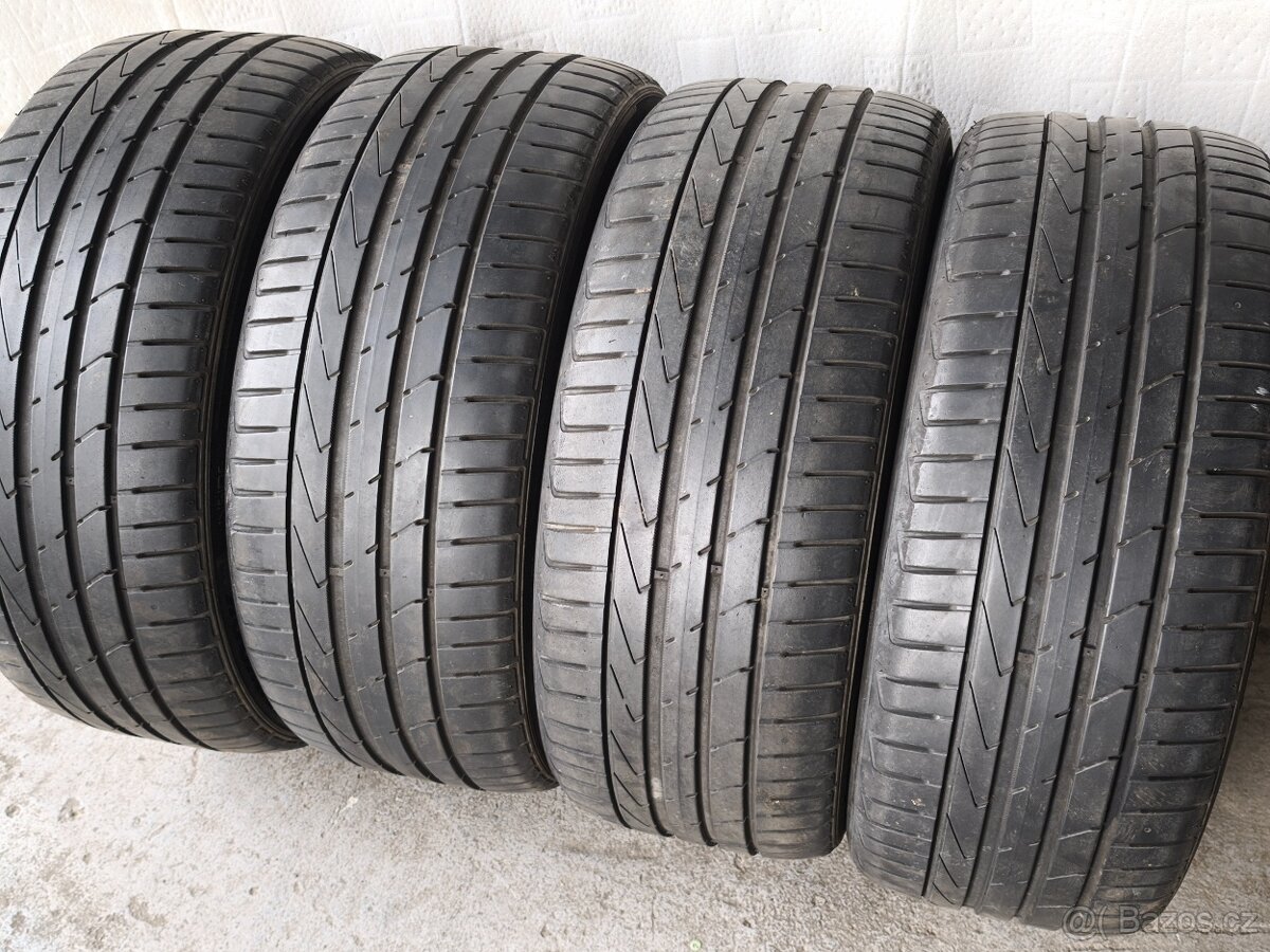 225/45 r17 letní pneumatiky Hankook