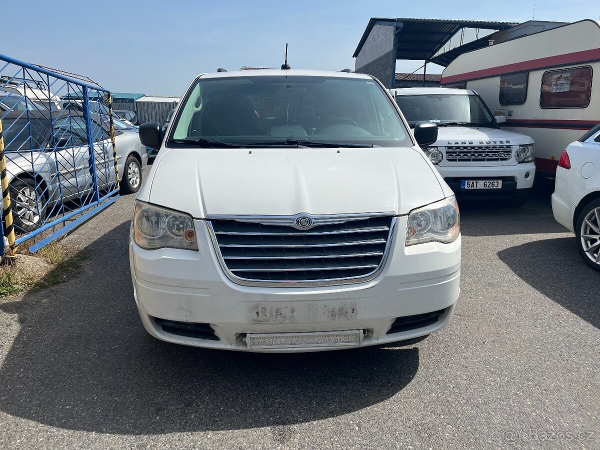 Chrysler Grand Voyager 2.8 CRDI, 7 sedaček, automat