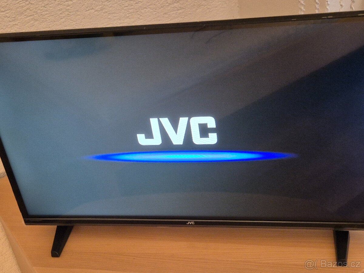 JVC 32"