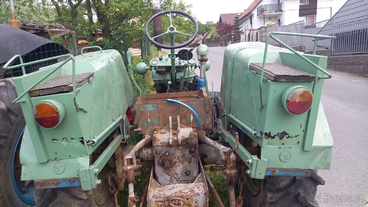 Zetor 25A/K- zadní blatníky