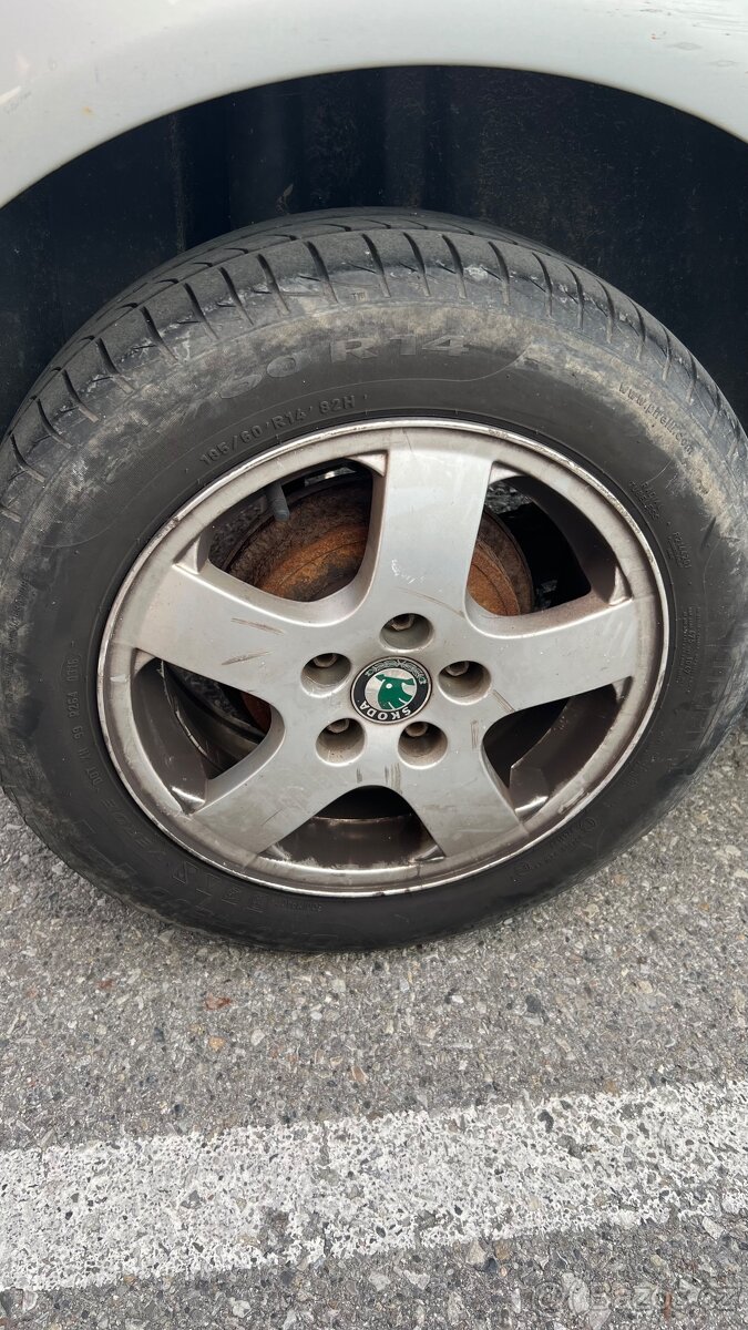 Elektrony Škoda Fabia