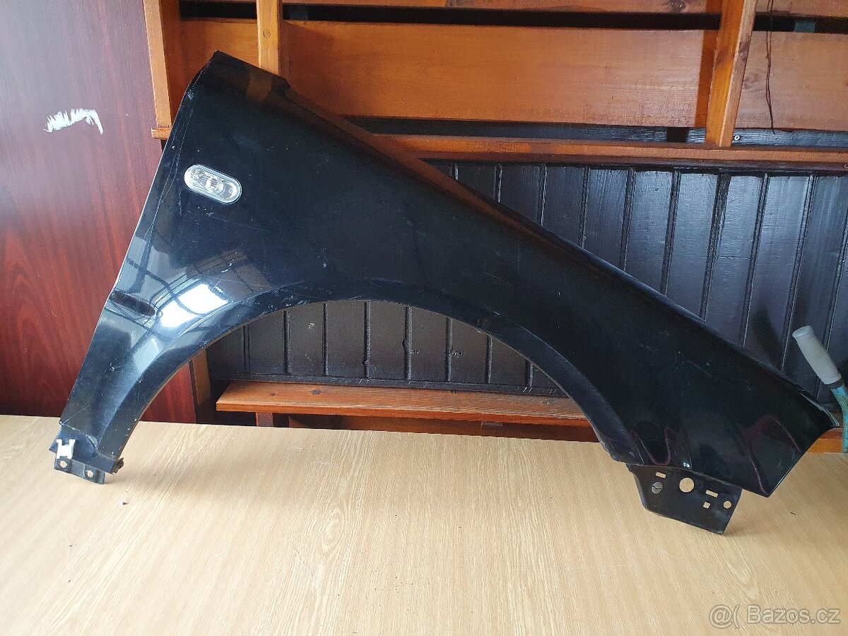 BLATNÍKY VOLKSWAGEN PASSAT B5,5 ČERNÁ