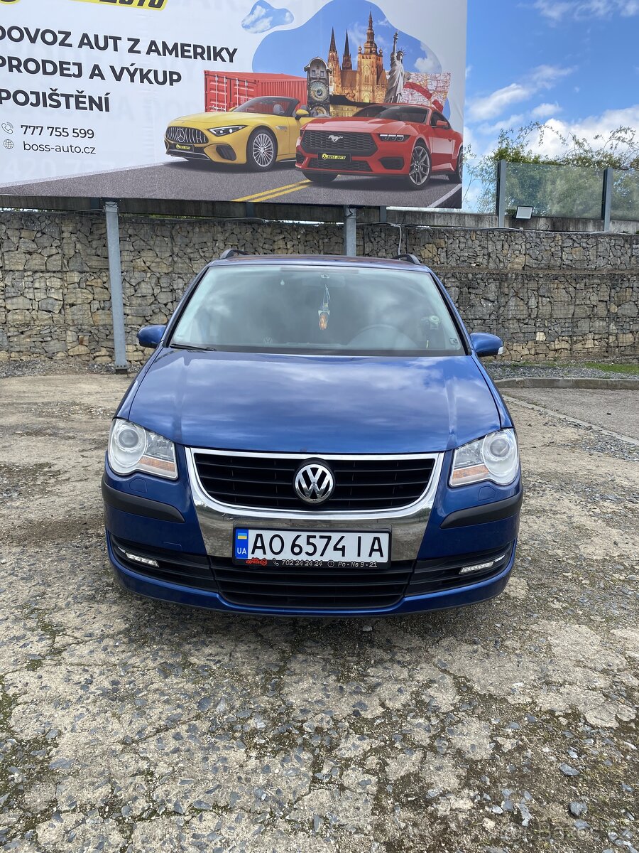 Volkswagen Touran 1.4 TSI, 7 míst, 2008