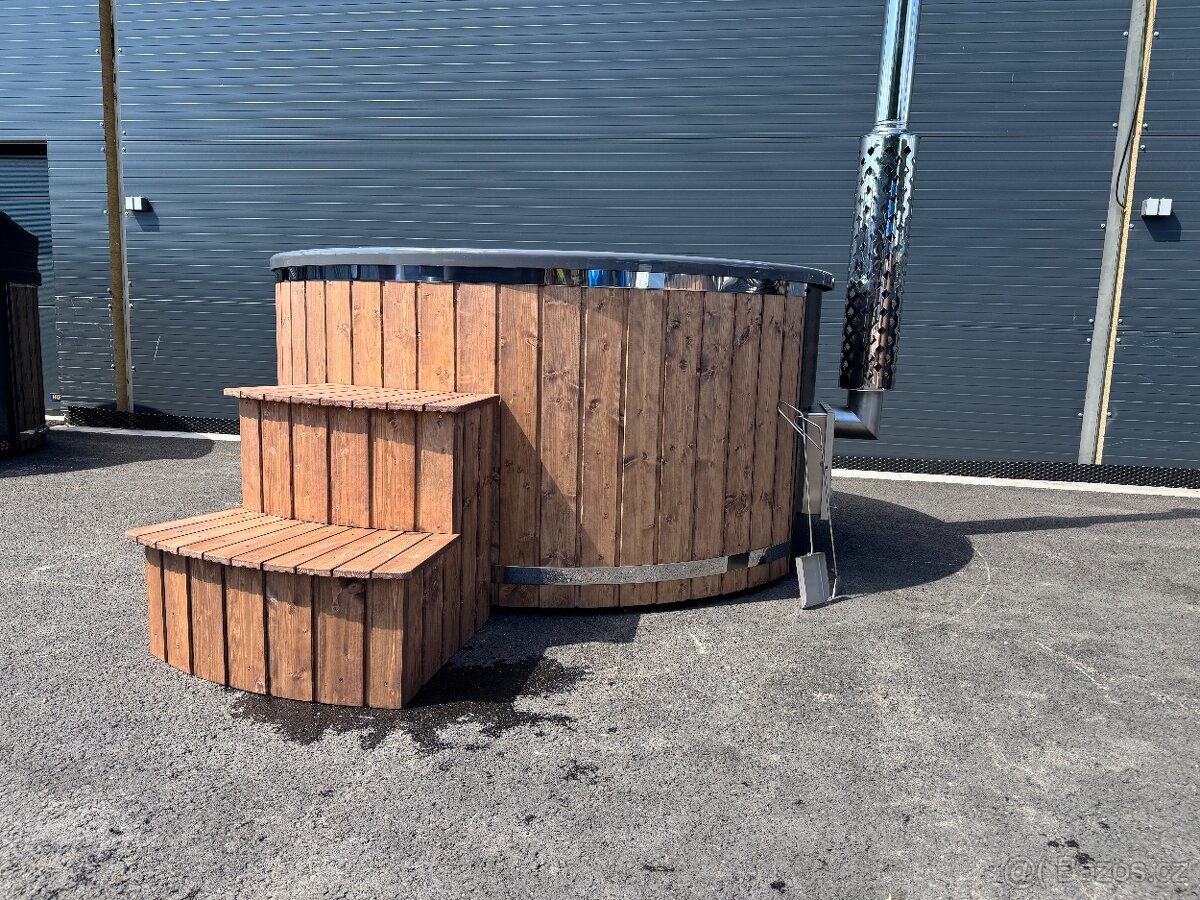 Koupací sud, vířivka, Coral, hydro a aero masazni System