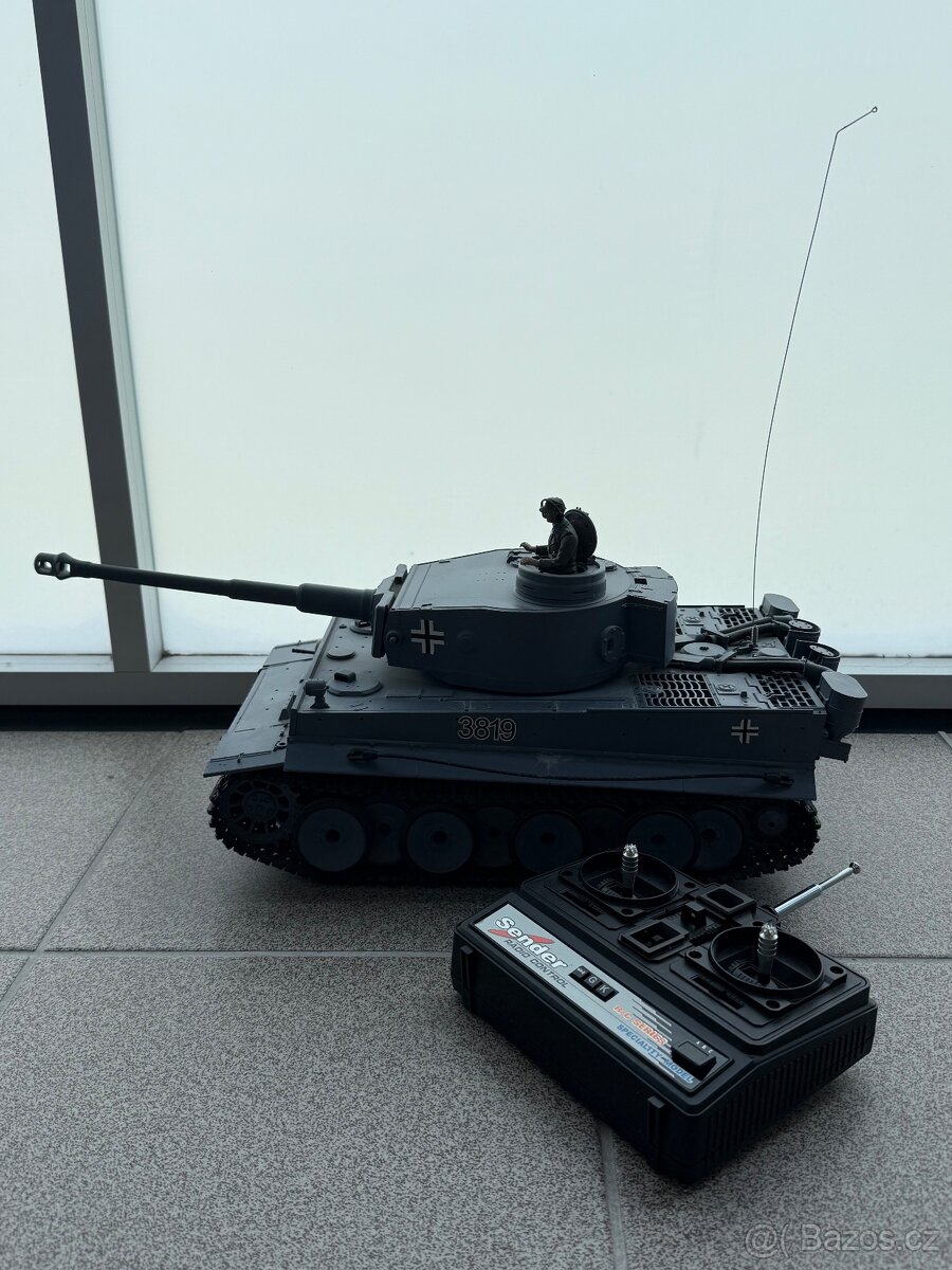 RC tank Tiger I.  (Panzerkampfwagen VI - Tiger)
