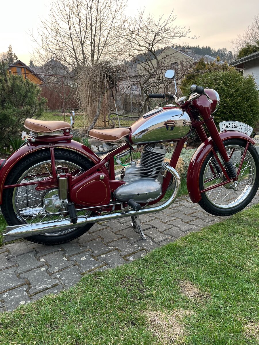 Jawa 250 Pérák r.v. 1948