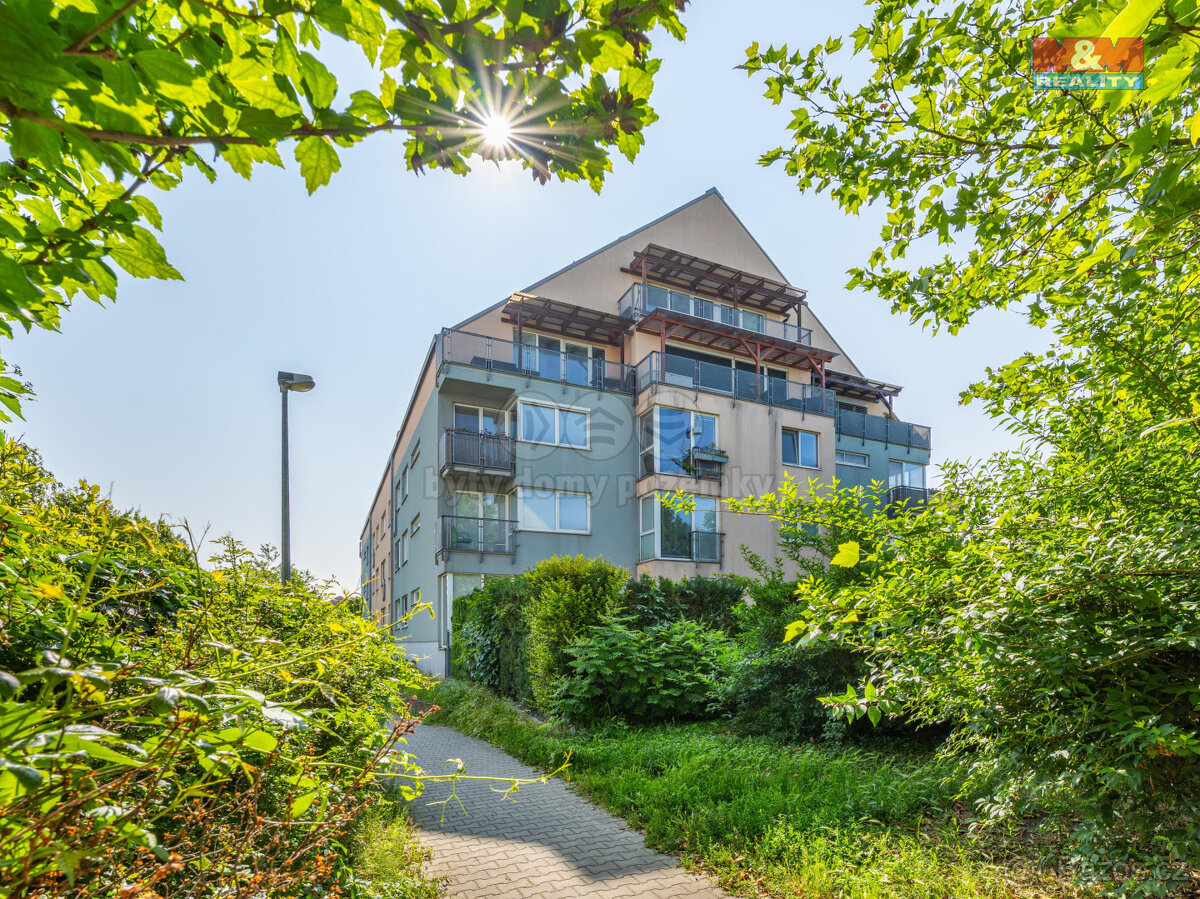 Prodej bytu 2+kk, 37 m², Praha, ul. Pod Nouzovem
