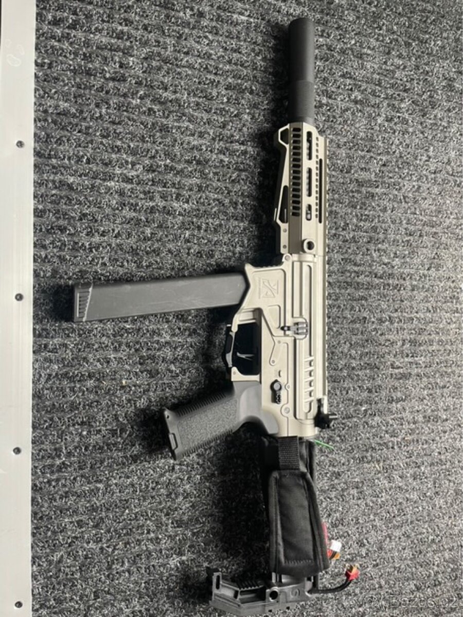 Airsoft m4 konverze 9mm