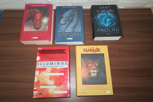 ERAGON , ILLUMINAE , NARNIE ...