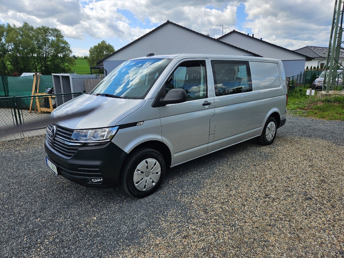 Volkswagen Transporter 2,0 L2H1 6 míst
