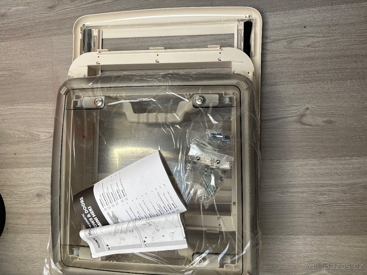 STŘEŠNÍ OKNO DOMETIC MINI HEKI S, 400 × 400 MM