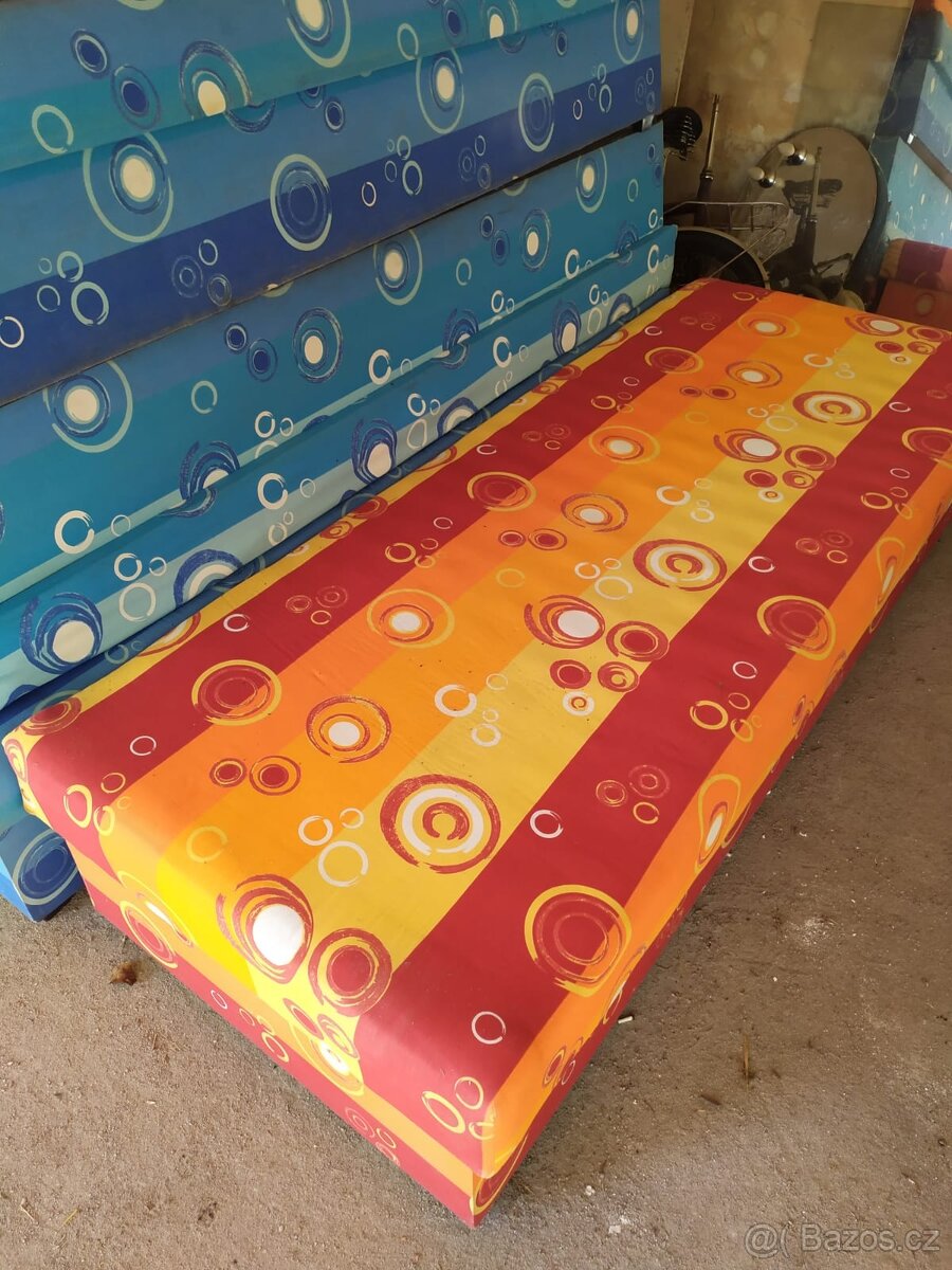 Válendy s úložným prostorem