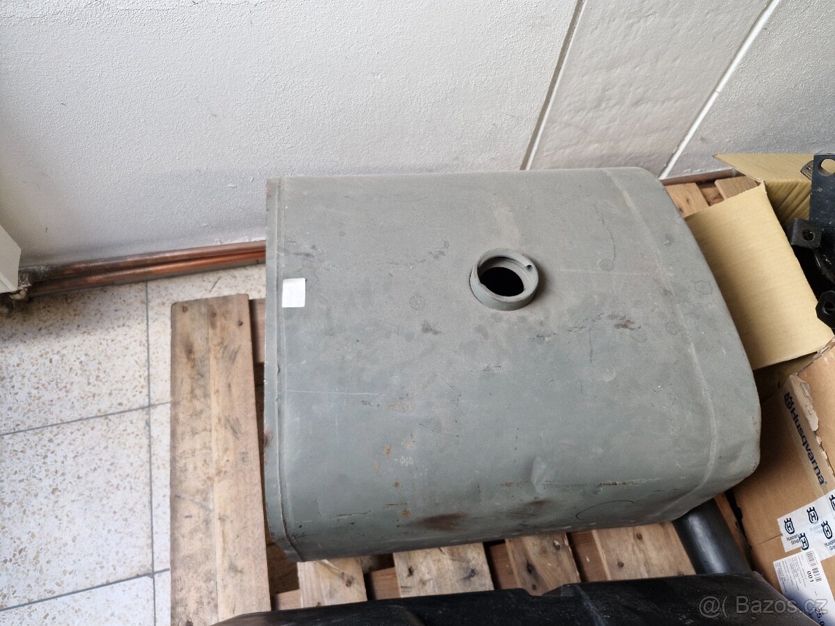 Nádrž na Zetor 4011 - 5511