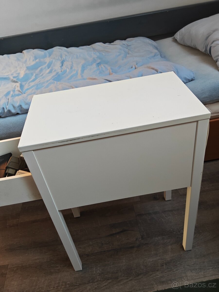 Daruji za odvoz noční stolek IKEA