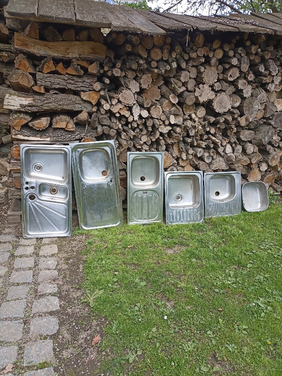 6 ks nerezový dřez - různý profil